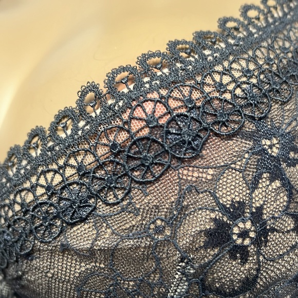 NWT Tag Victoria Secret Bra S36D - Picture 4 of 9